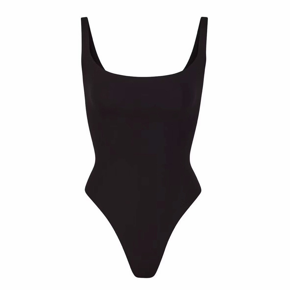 NWT SKIMS FITS EVERYBODY SQUARE NECK BODYSUIT SMALL